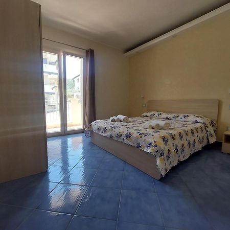 Blue Marine - Free Parking Hotel Тропеа Екстериор снимка