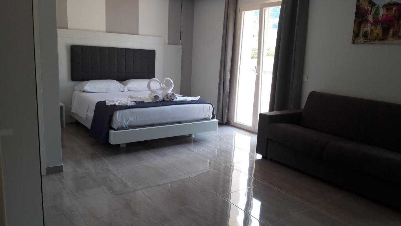 Blue Marine - Free Parking Hotel Тропеа Екстериор снимка